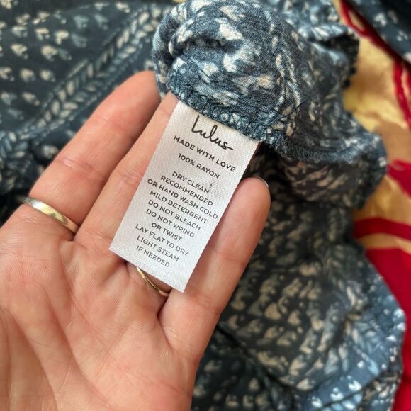 Lulus Blue Patterned Women's top boho medium ruched sleeve - Picture 9 of 9